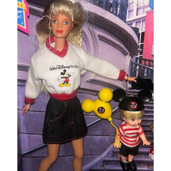 Mattel Walt Disney World Resort Vacation Barbie, Kelly, Tommy, & Ken Dolls (NEW) - Picture 2 of 4
